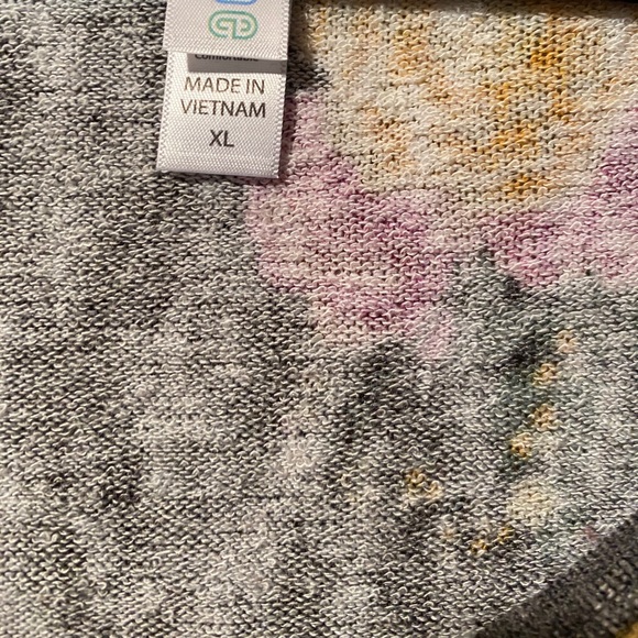 LuLaRoe Sweater Lynnae Floral XL EUC - Picture 3 of 4